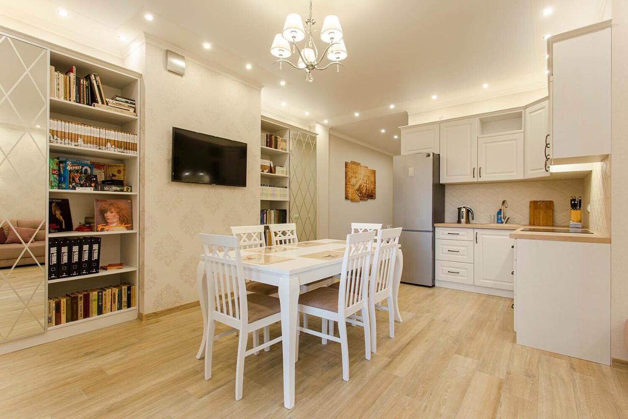 2-Roomed Apartment With Living Room 오데사 외부 사진