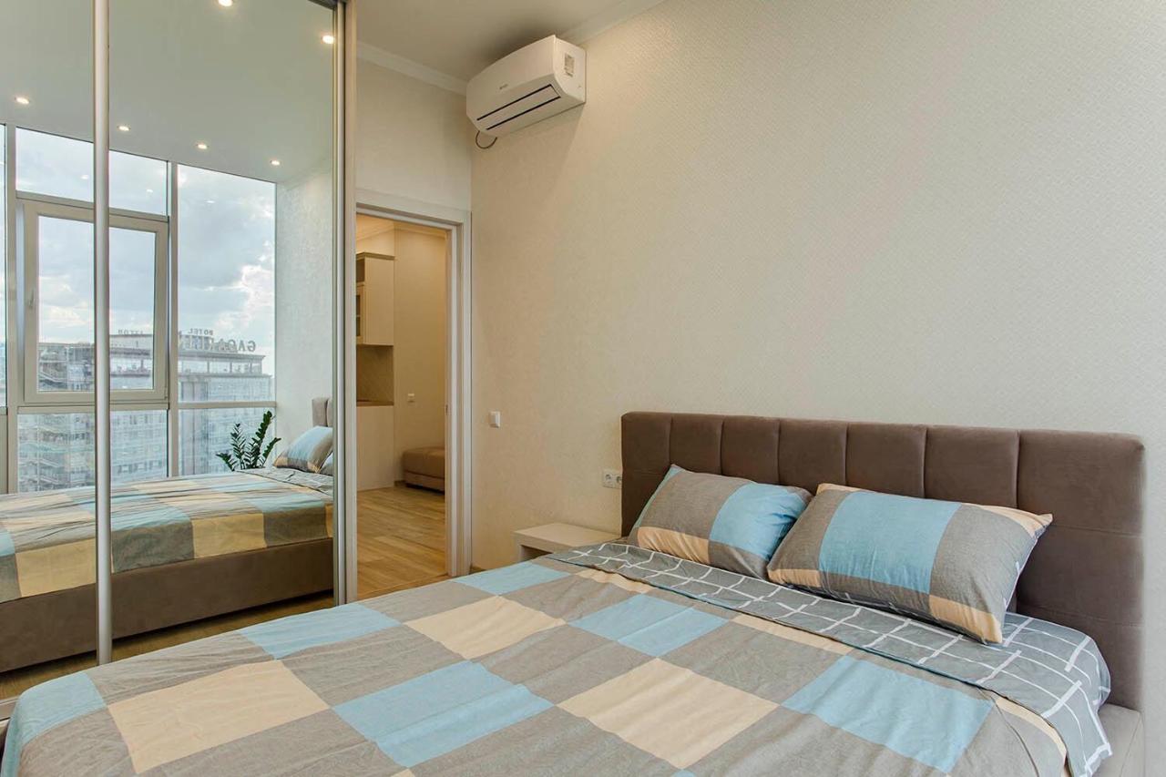 2-Roomed Apartment With Living Room 오데사 외부 사진