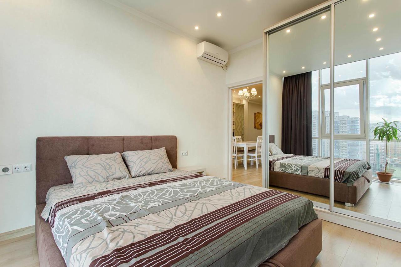 2-Roomed Apartment With Living Room 오데사 외부 사진